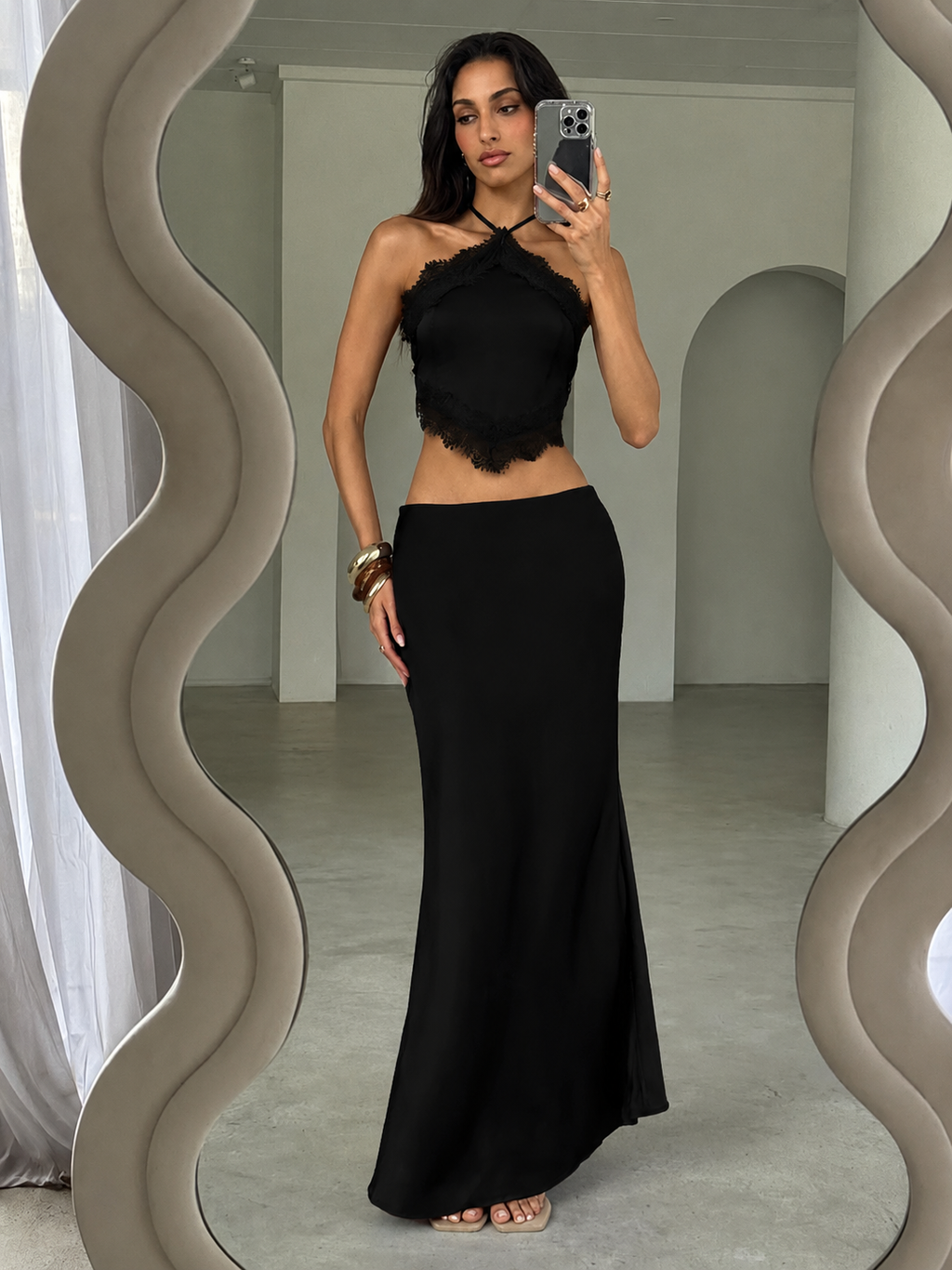 Ensemble 2 Pièces Satin & Dentelle — Crop Top & Jupe Longue